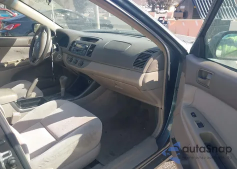 2004 Toyota Camry Le из США, поврежденный, VIN 4T1BE32K44U342040